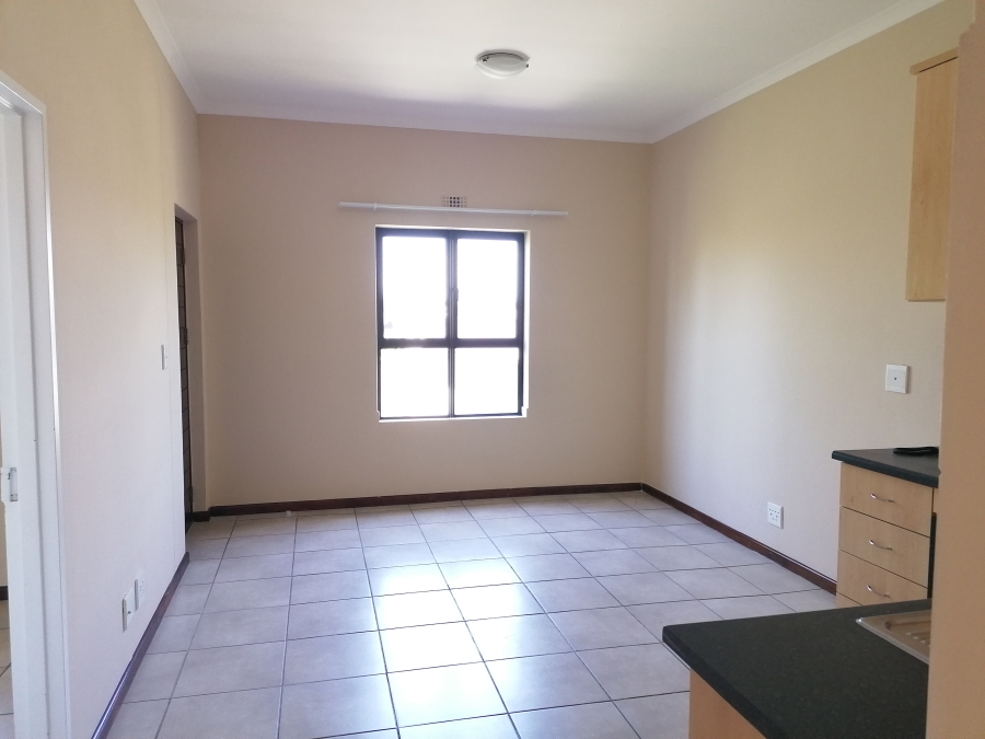 To Let 2 Bedroom Property for Rent in Buh Rein Estate Western Cape